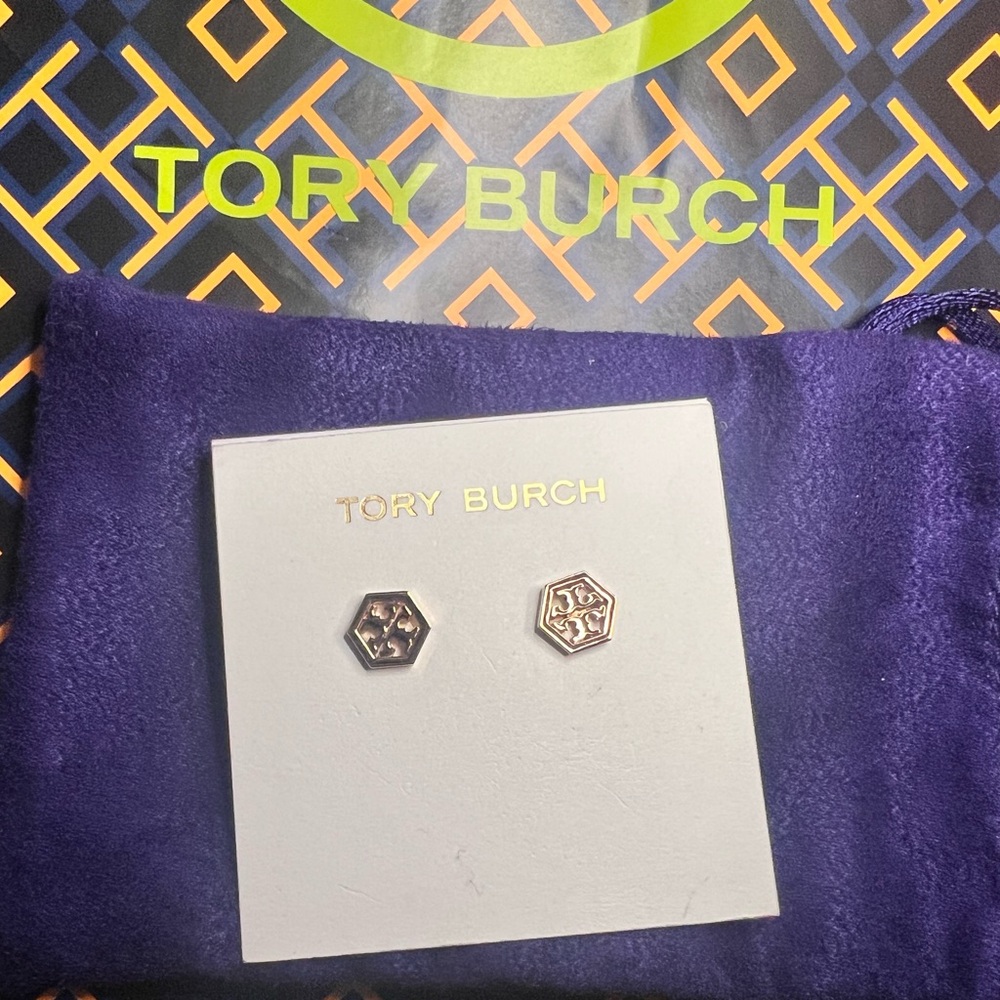 Tory Burch Hexagon Logo Stud Earrings ( Rose Gold)